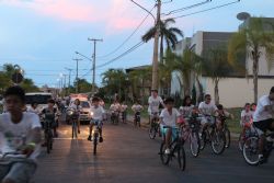 MORADORES COMEMORAM DIA DAS CRIANAS COM PASSEIO CICLSTICO